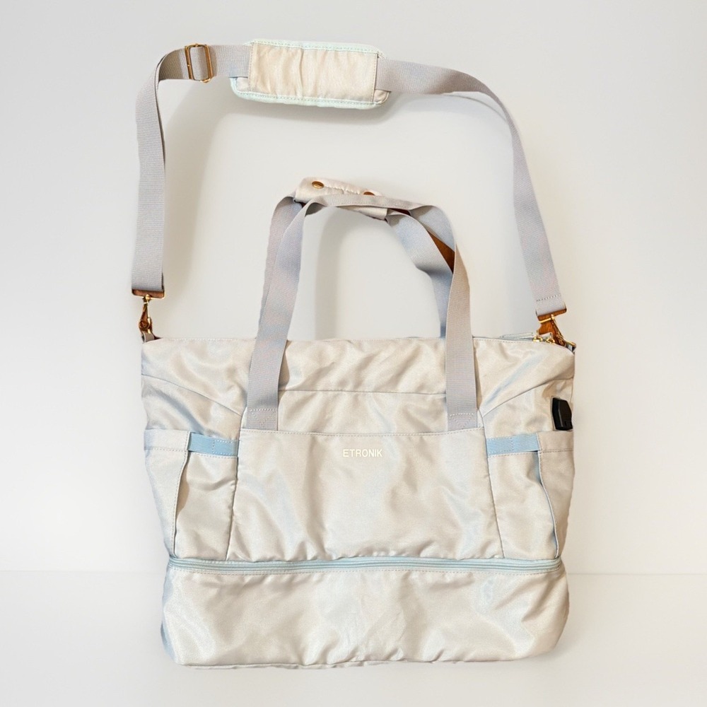 ETRONIK Large Pale Blue Nylon Gym Bag with Removable Strap